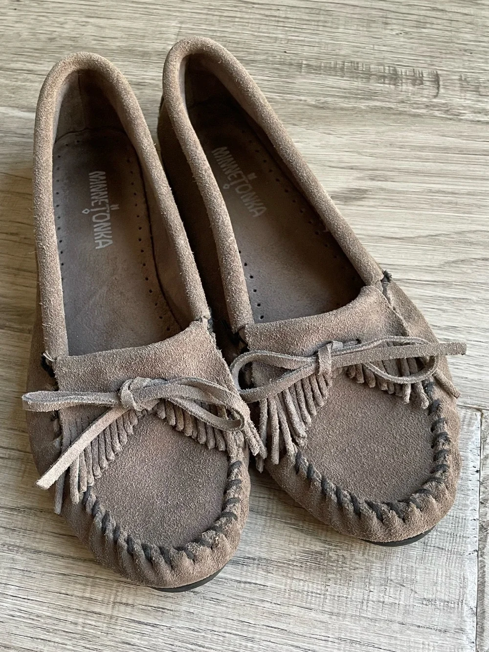 Minnetonka kilty hardsole